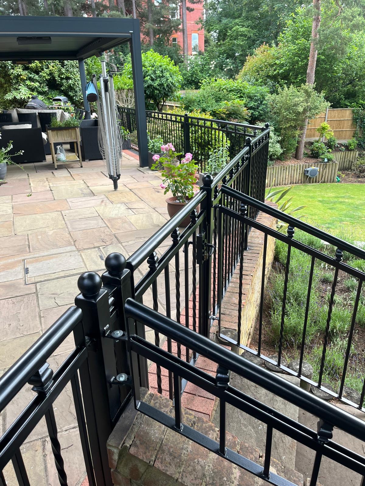 068e5098 e595 404d 98cb fdd7e1670caf